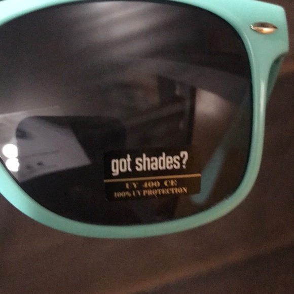 Teal Wayfarer Sunglasses - Picture 3 of 4
